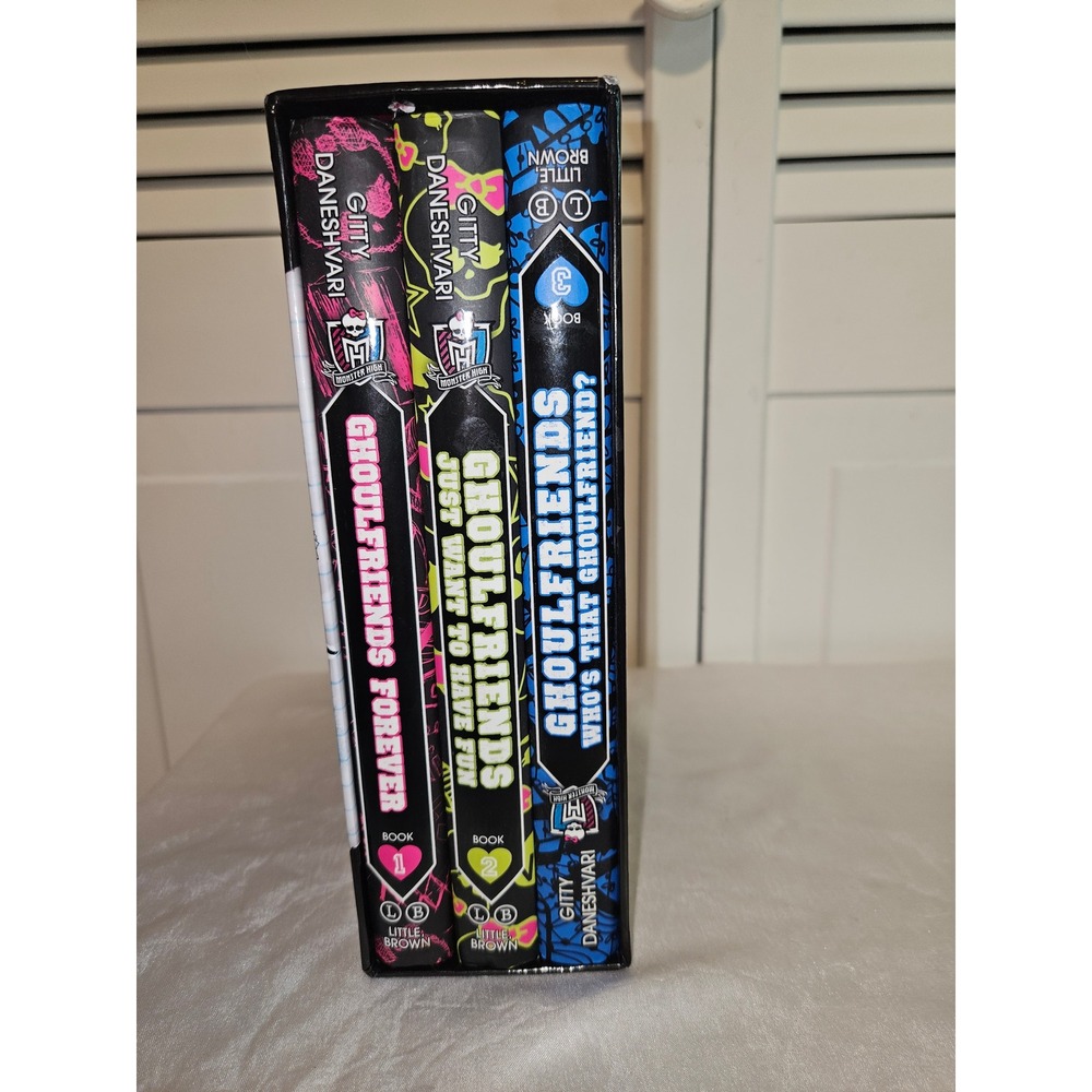 Monster High Ghoulfriends 5 Book Set Gitty Daneshvari Ghouls Rule Boxed‎ Set New
